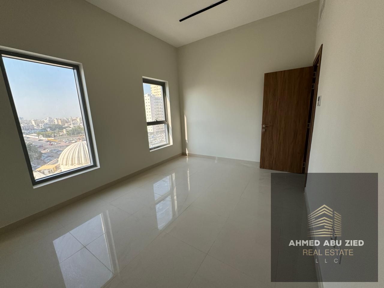 Elegant 3-bedroom apartment in Al Nuaimiya 1, next to Al Hikma School, brand-new, first tenant, spacious living room, 3 baths, large kitchen, balcony,