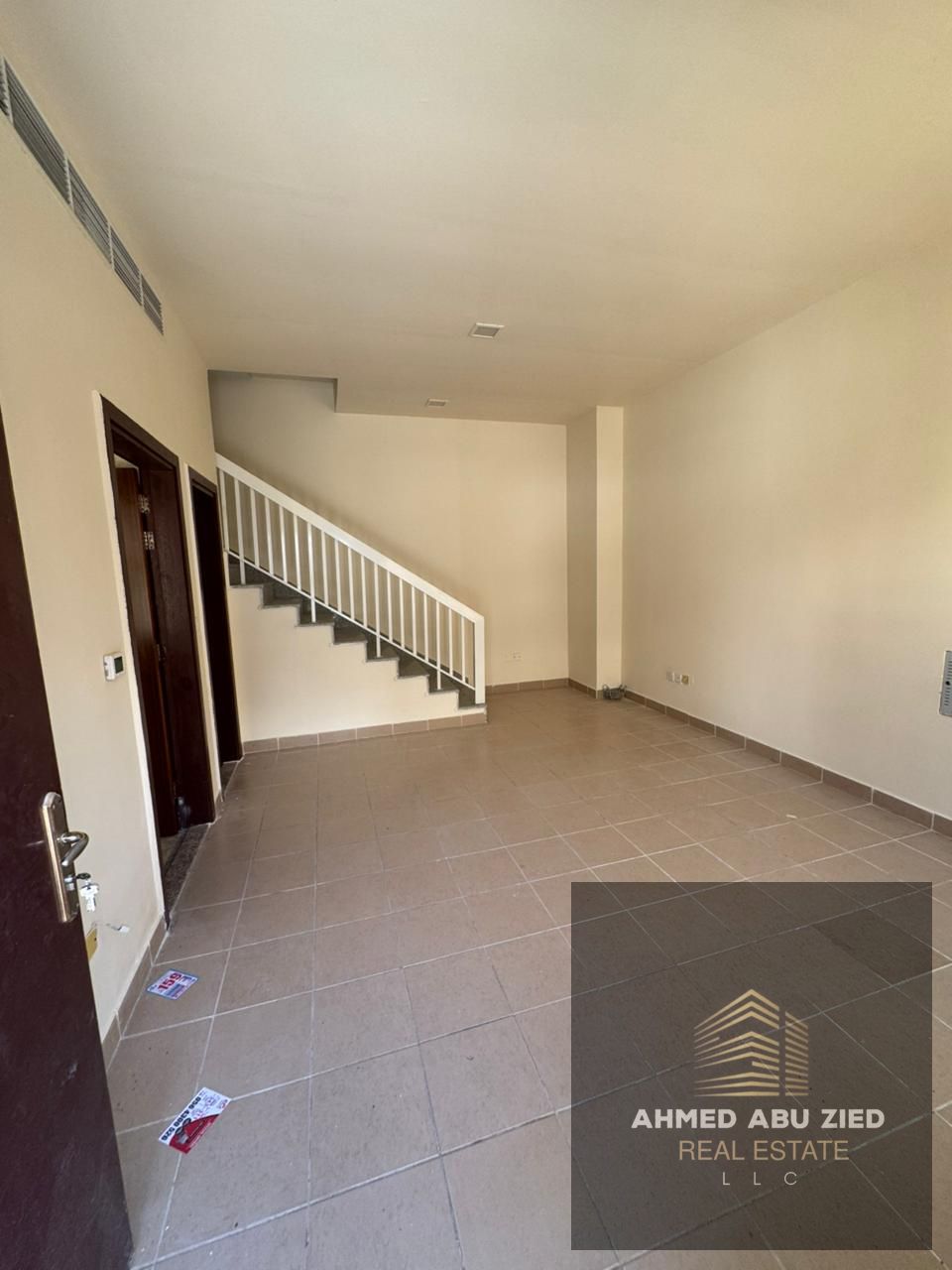Uptown 3BR + hall for annual rent in Al Zahia, Ajman. 3 baths, 2 storage rooms, central AC, on Mohammed Bin Zayed Rd. Payment facilities. "
