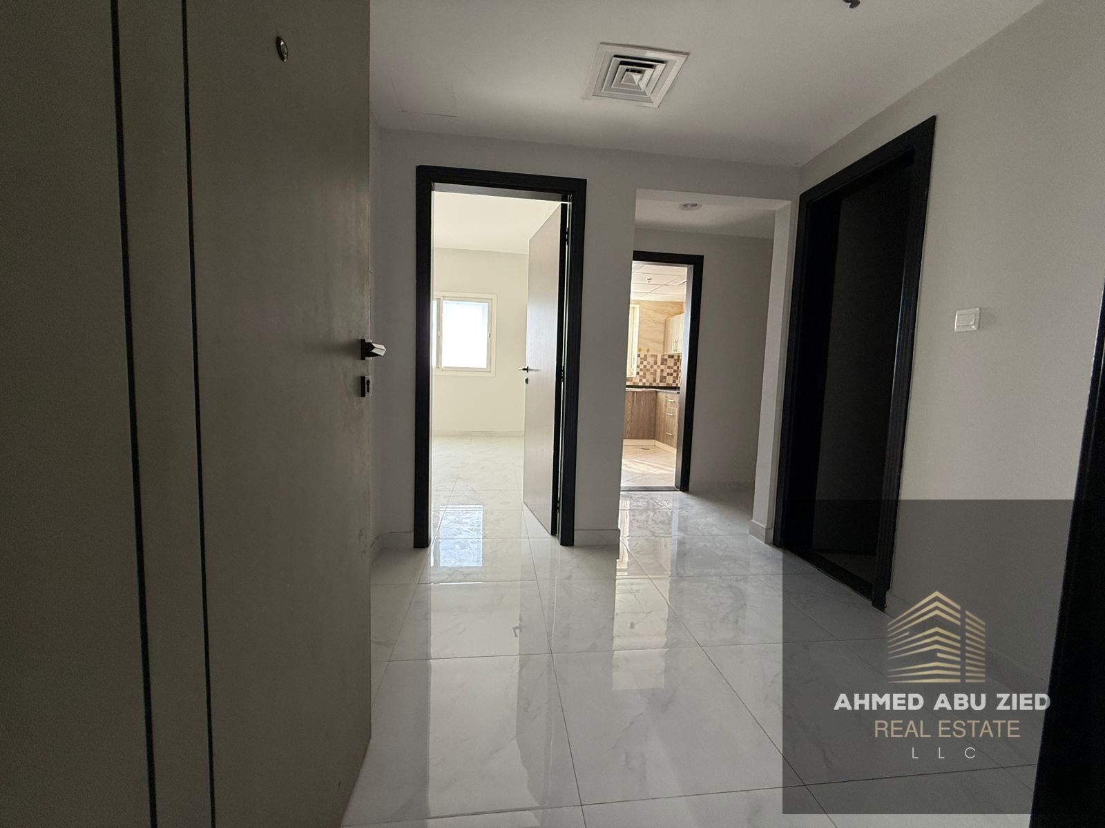 **2 Master Bedroom Apartment for Annual Rent in Al Jurf 3, Ajman – 3 Baths, Balcony, Free Parking, Near Dubai & Sharjah Exit**