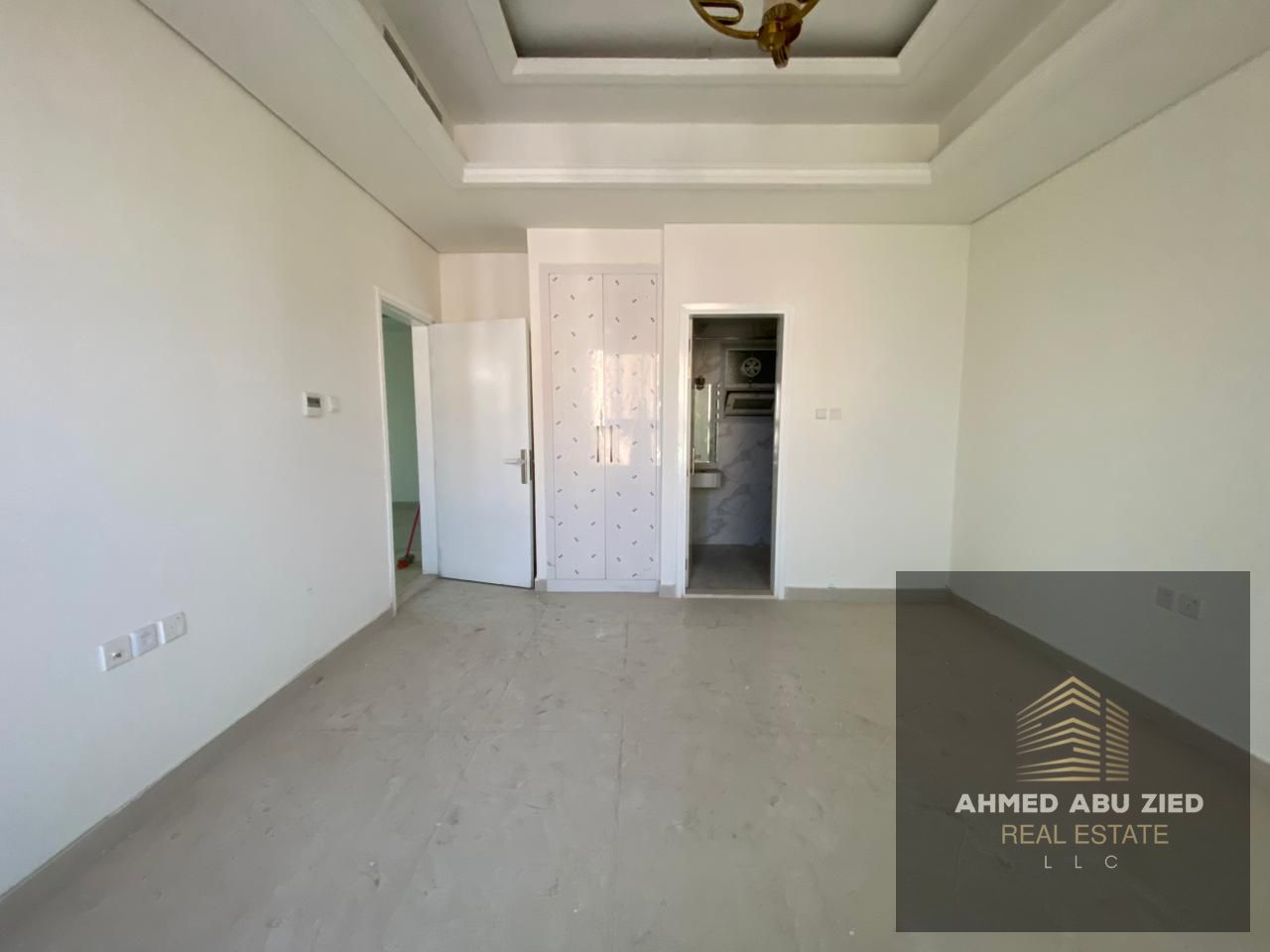 Three-Bedroom Apartment with Living Room for Annual Rent in Al Muweihat 3 – Balcony, Built-in Wardrobes, Central AC, Free Month, Gym & Pool