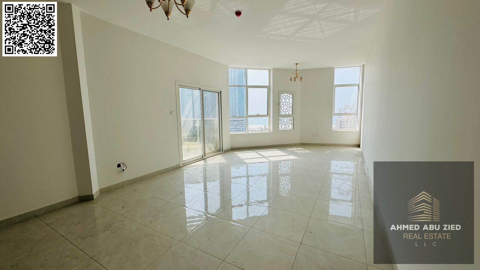 Largest 2BHK apartment for annual rent in Al Rumaila, Ajman – built-in closets, prime location near Corniche, free parking & pool