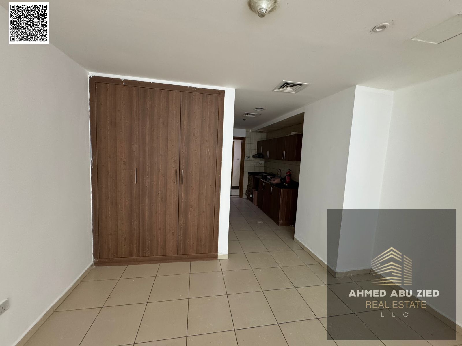 The most luxurious studio in Al Rashidiya 3, Ajman Towers, with built-in wardrobes, in a prime location with all services available.