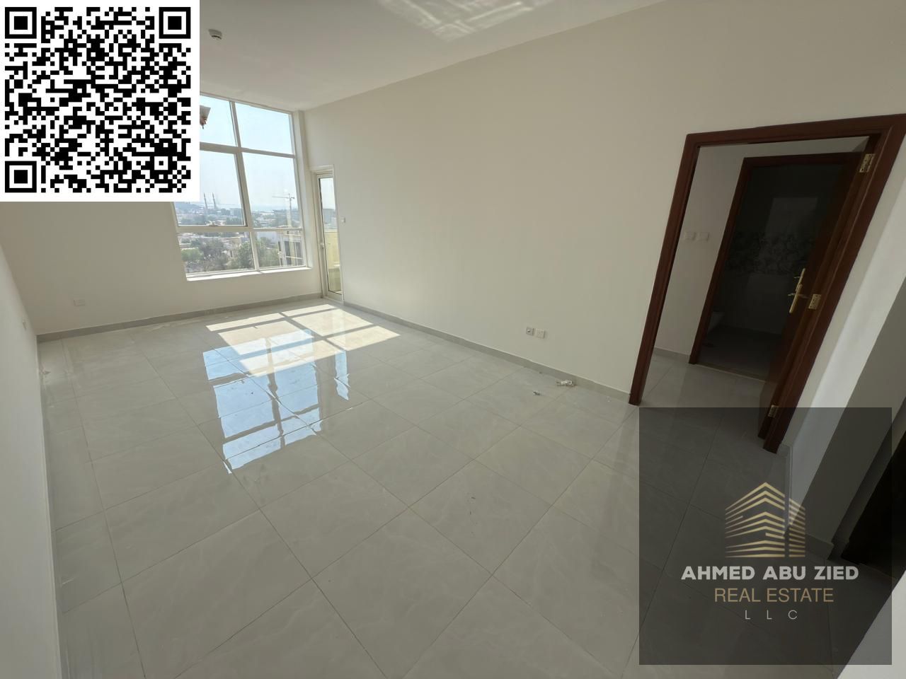 A rare opportunity in Al Rumaila, Ajman! The largest one-bedroom apartment with a stunning sea view and close to the Corniche, for only AED 36,000.