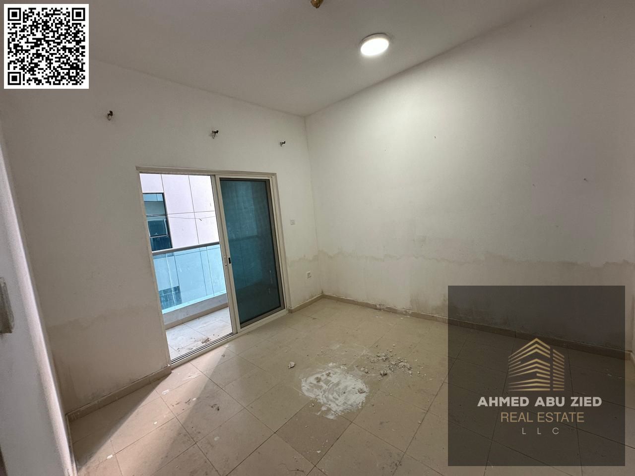 Furnished one-bedroom apartment with a luxurious view for annual rent in City Tower – ideal location opposite Grand Mall and next to Al Safir Mall