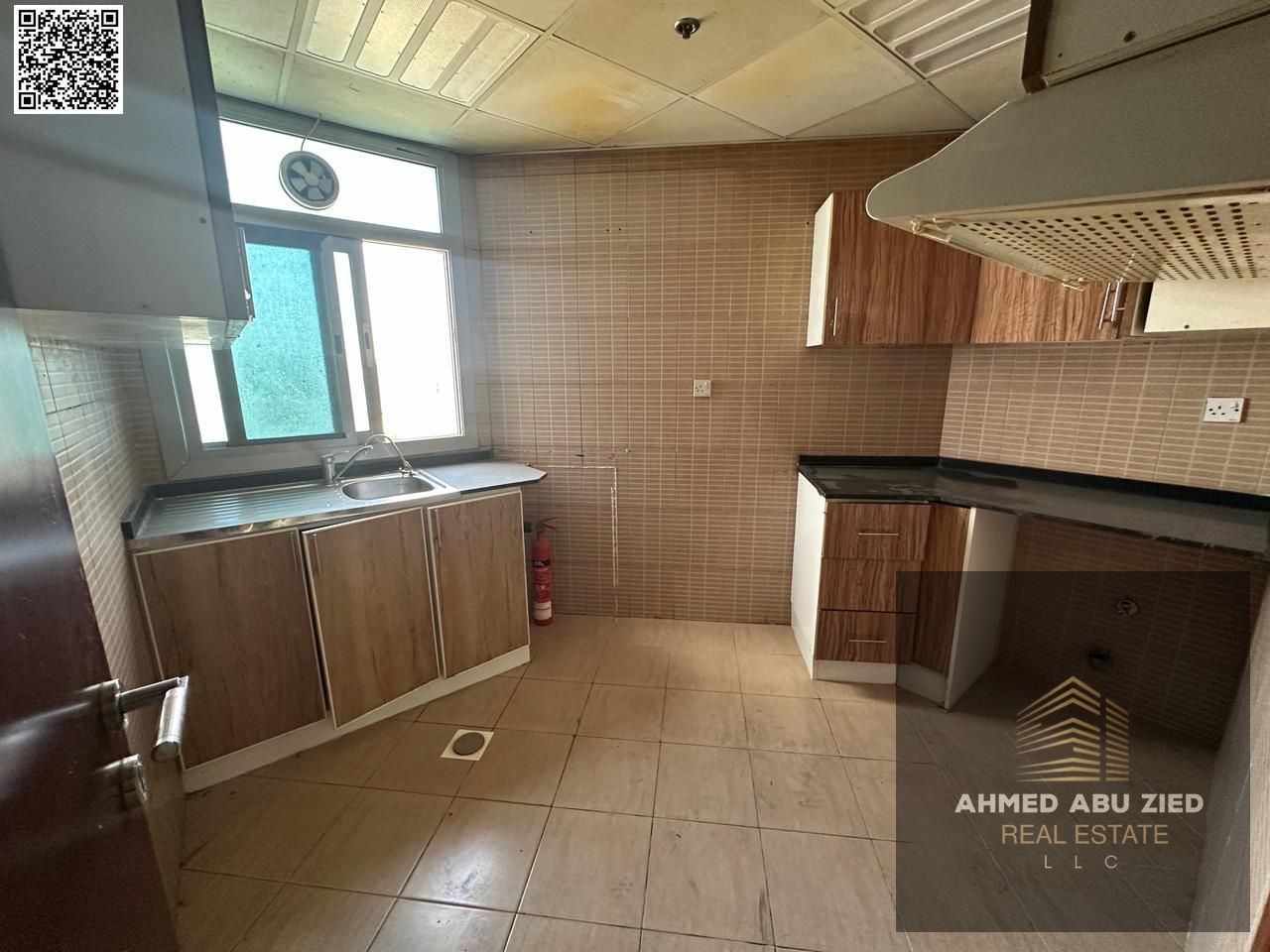 Seize the opportunity now! Luxurious two-bedroom apartment for annual rent in City Towers, next to Safeer Mall, in a prime location on Khalifa Street.