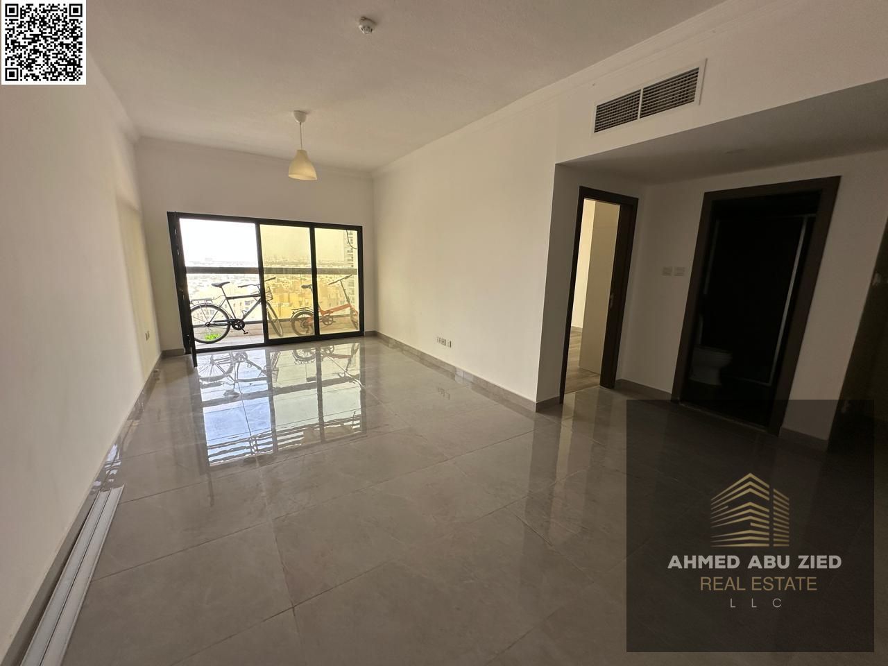 Modern luxury accommodation in Ajman, Al Rashidiya 1 | One bedroom and living room with appliances, gym, swimming pool and aqua park