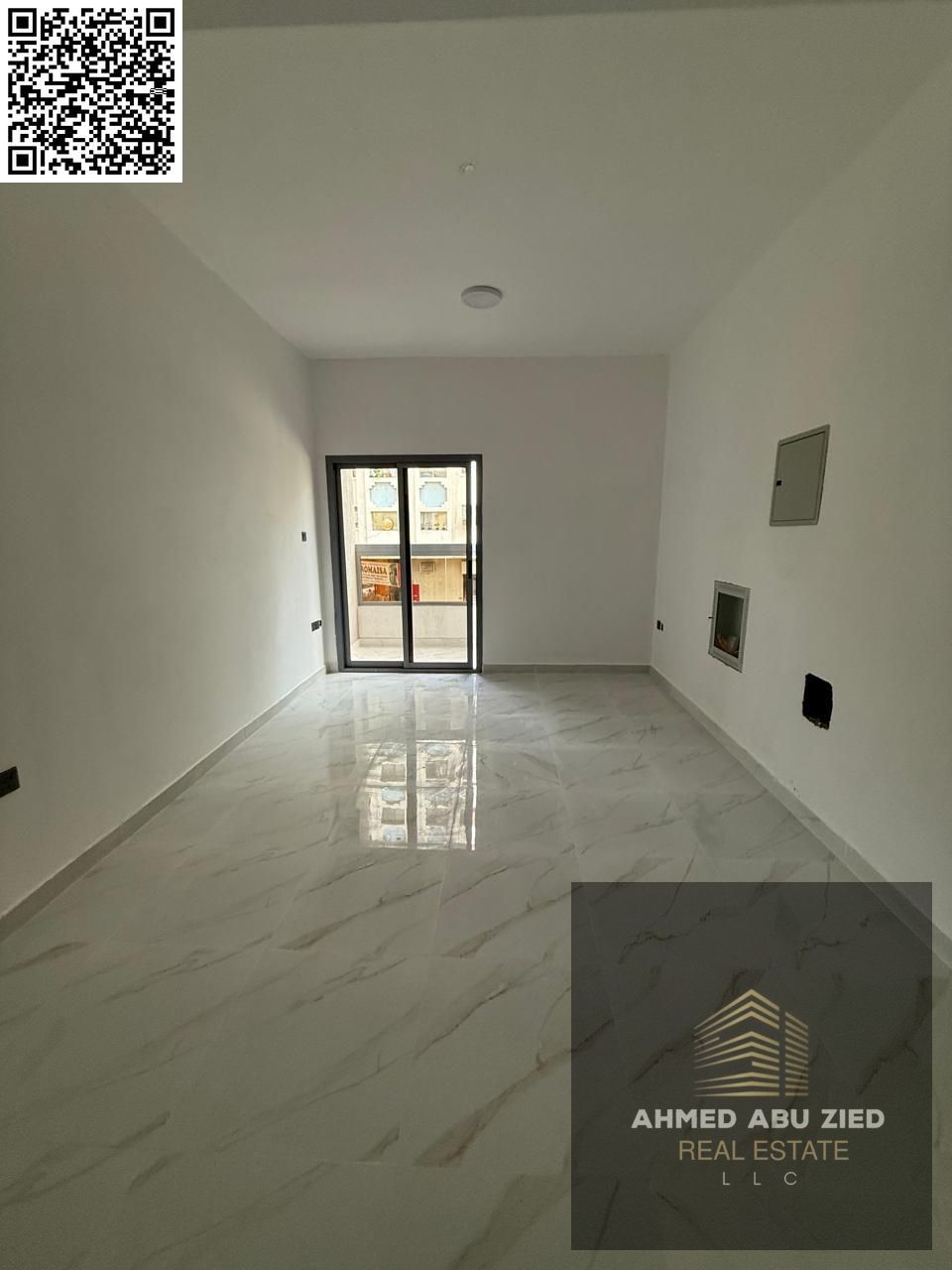 Luxury one-bedroom apartment, first occupancy, on Ajman Corniche | Balcony with open views | 2 bathrooms | Equipped kitchen | Modern finishes | Centra