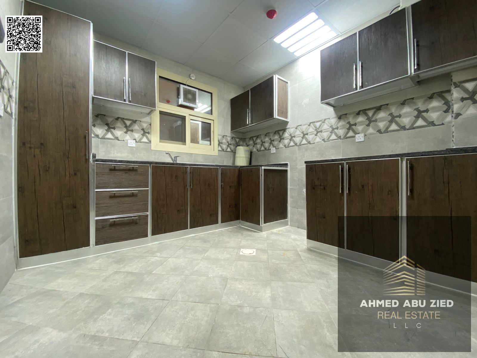 Two-bedroom master bedroom apartment with living room for annual rent in Rawda 3 – laundry room and central air conditioning near Sheikh Ammar Street