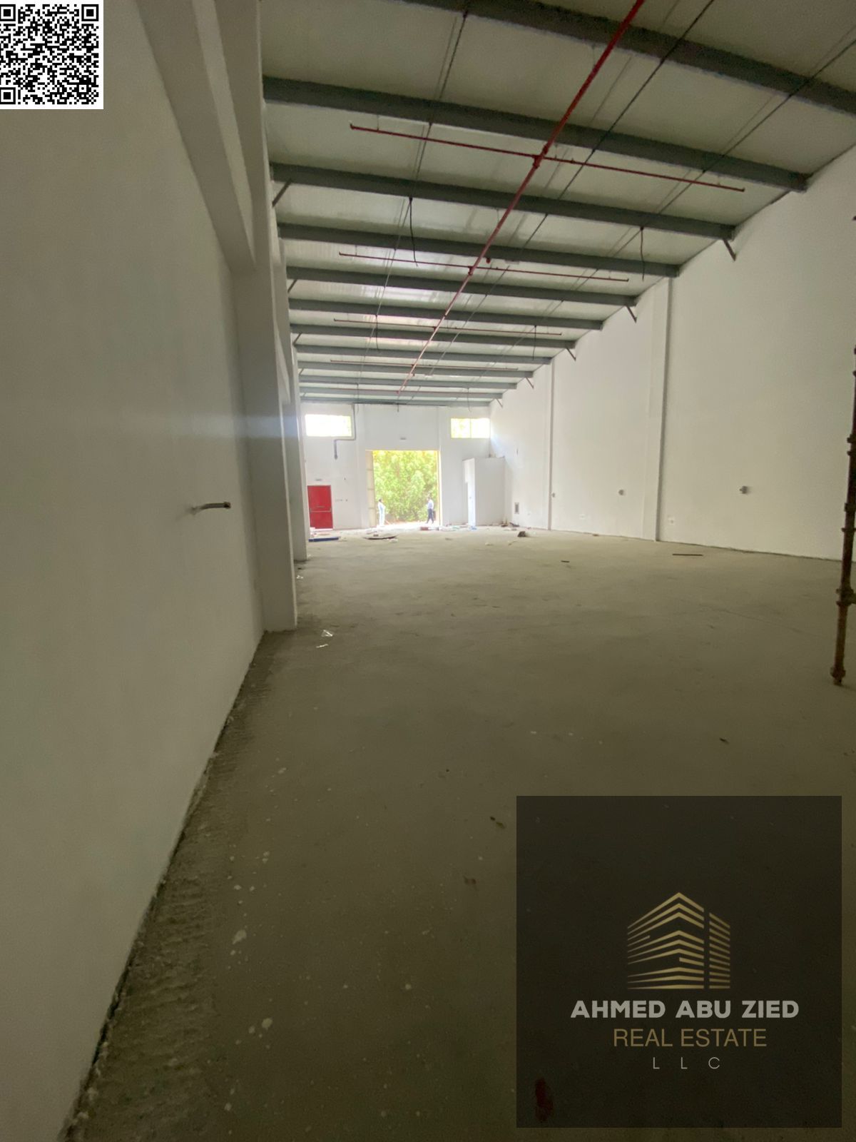 Commercial warehouse or storage space for annual rent in Ajman, Al Rawda Industrial Area 1. Prime location on Al Salam Street, the heart of commercial
