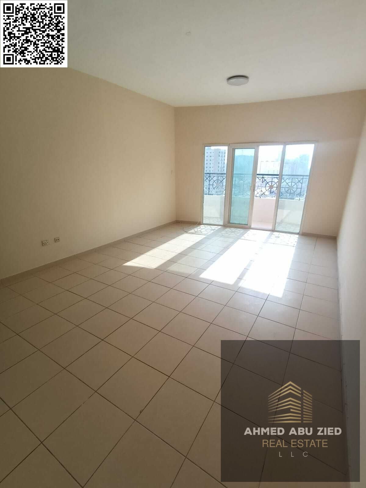 Upscale two-bedroom apartment with a living room in Al Nuaimiya 1, Ajman | 2 bathrooms | Equipped kitchen | Spacious living room | Central air conditi