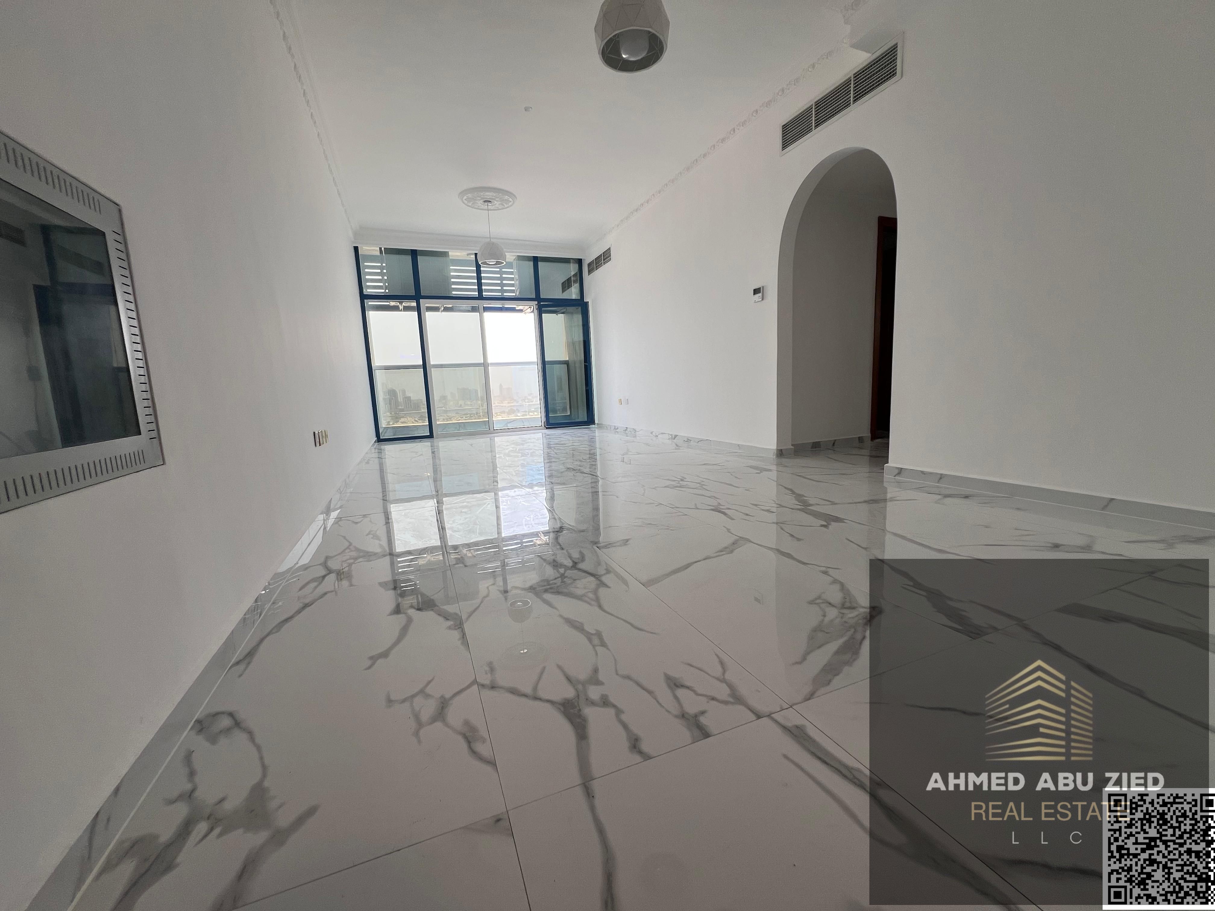 Apartment for annual rent in Mushrif, Ajman. Two bedrooms, a very luxurious living room, two bathrooms, a balcony, sea view, free parking, close to