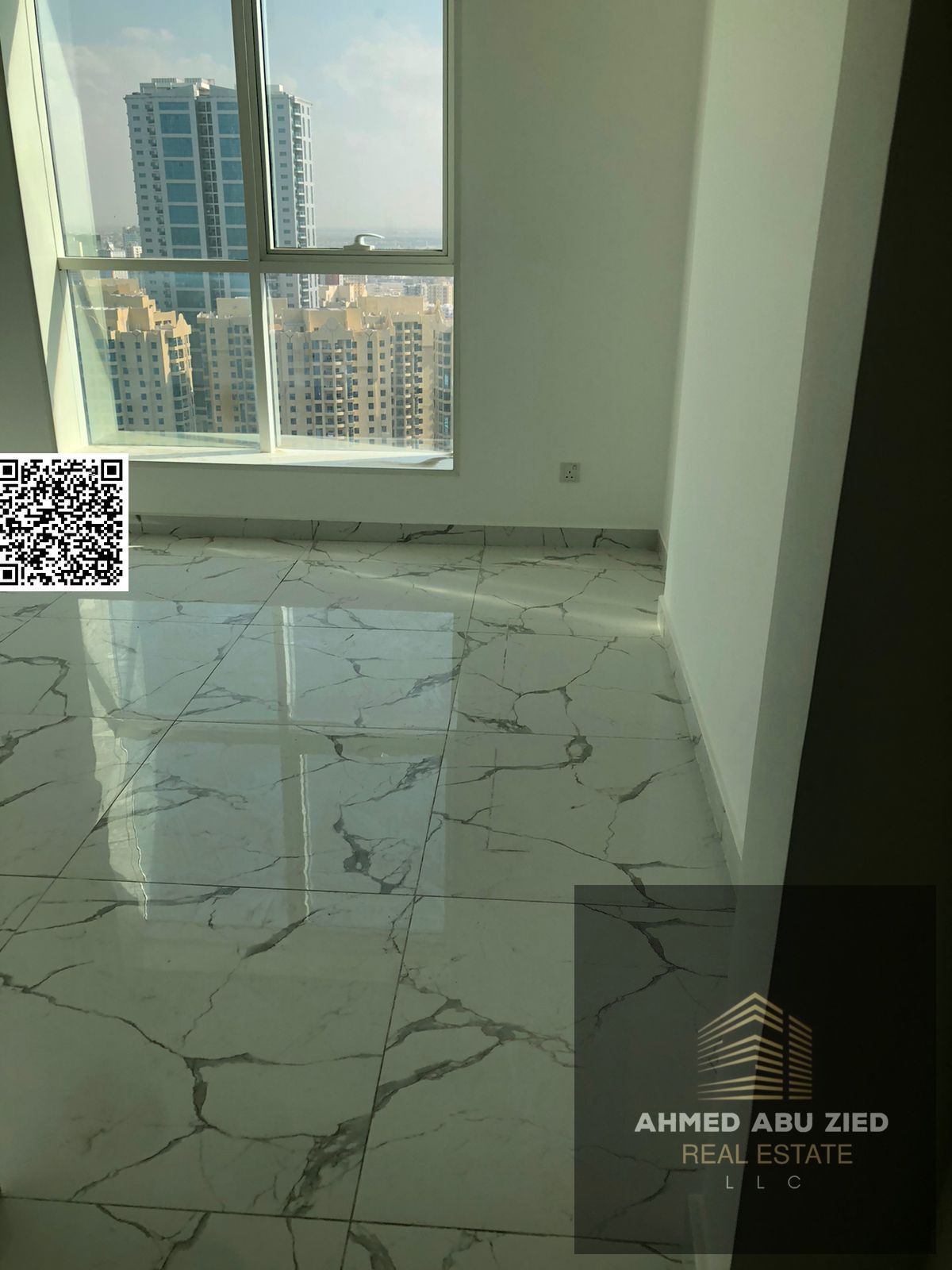 The most stylish and luxurious apartment for annual rent in Ajman, consisting of 3 bedrooms, a living room with a sea view, a laundry room, a fully eq