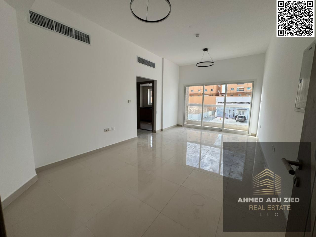 Luxurious and elegant master bedroom, large living room, spacious kitchen, balcony with open view, central air conditioning, close to all public place