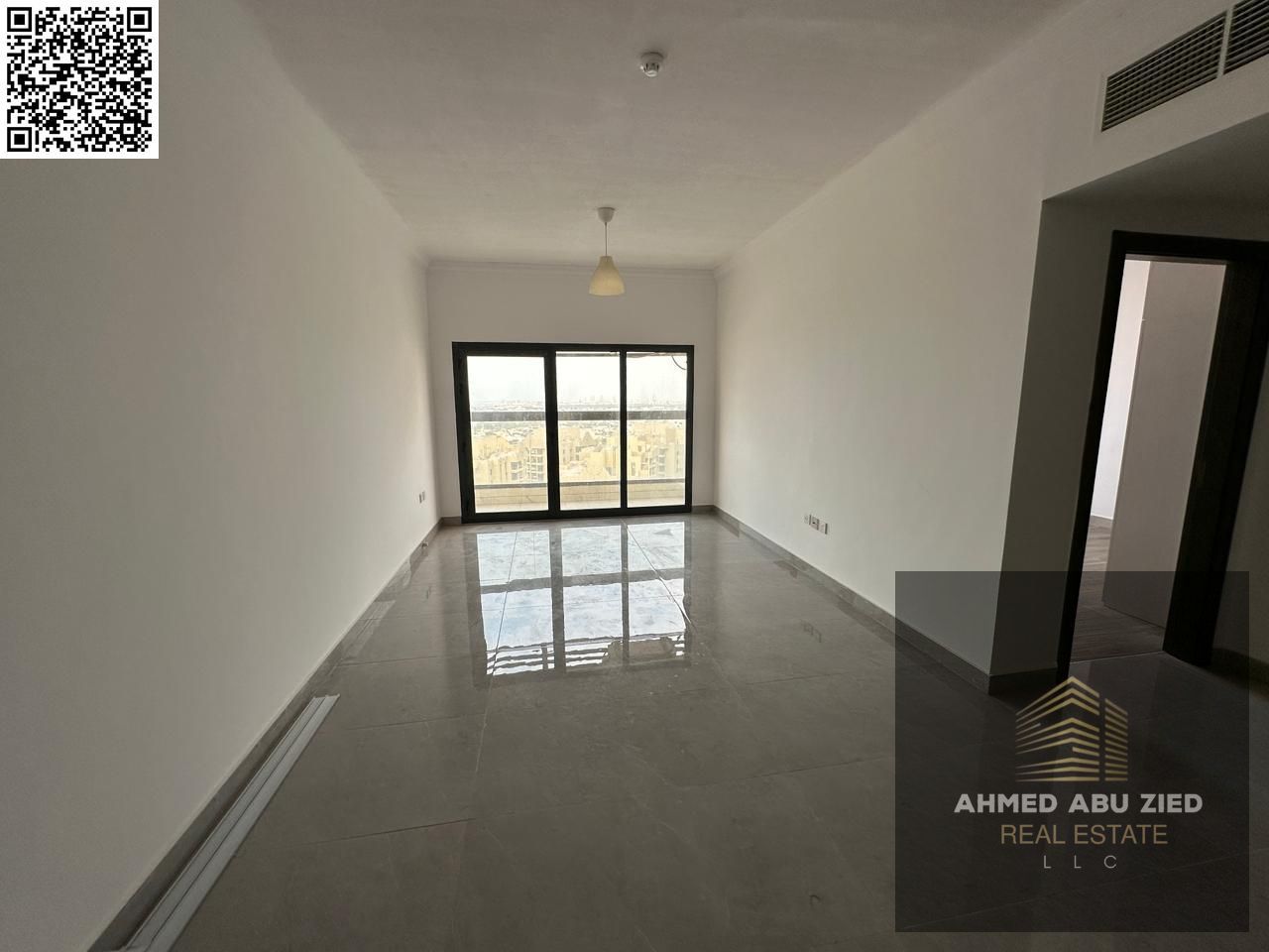 Luxurious and elegant bedroom with a large living room, spacious and fully equipped kitchen, distinctive bathroom, balcony, gym, swimming pool, and aq