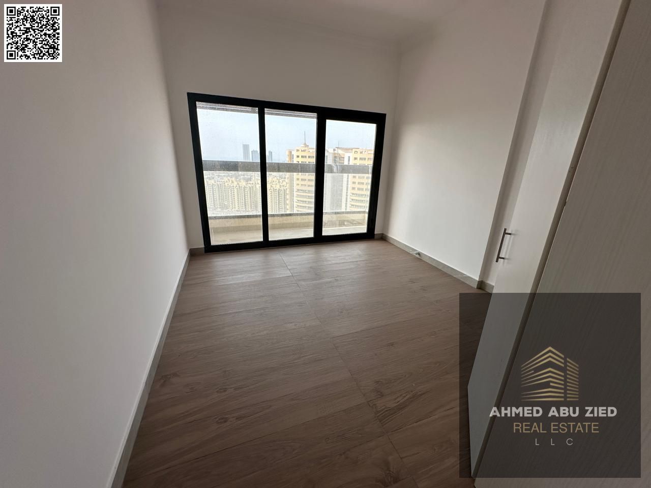 Luxurious and elegant master bedroom, large living room, spacious kitchen, balcony with open view, built-in wardrobes, 2 bathrooms, gym, swimming pool