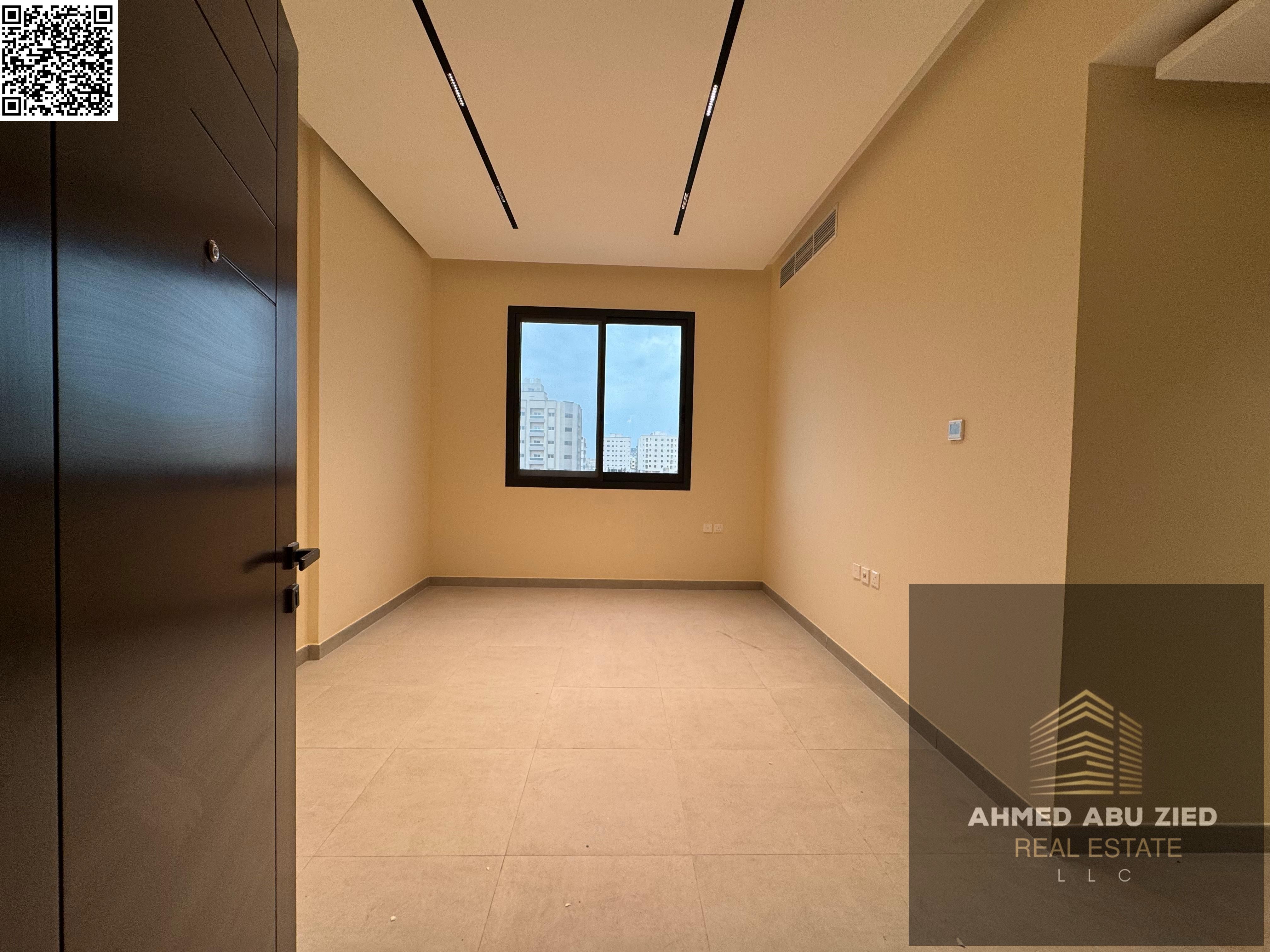 Luxury First-Time Occupancy – One-Bedroom Apartment with Spacious Living Room Very large living room, spacious kitchen Central air conditioning, supe