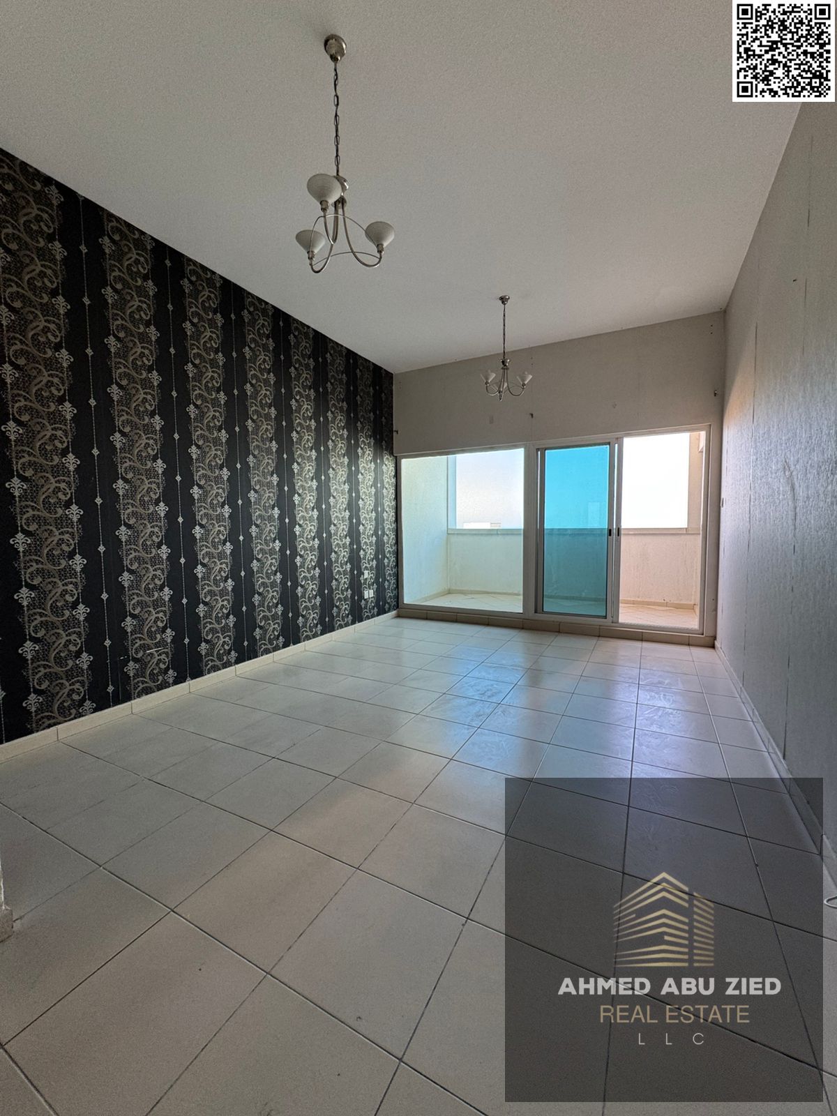 Upscale and luxurious bedroom and living room, large modern kitchen, balcony with open view, central air conditioning, payment facilities, close to th