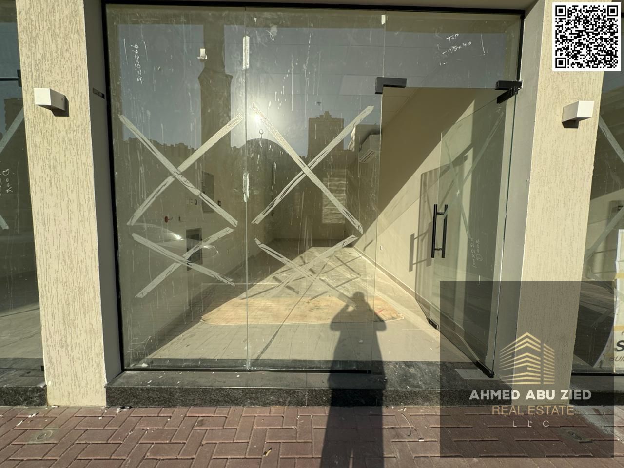 Commercial space for rent in Al Nuaimiya 1, in a very prime location. Excellent length, suitable for all types of businesses, close to Al Hikma School