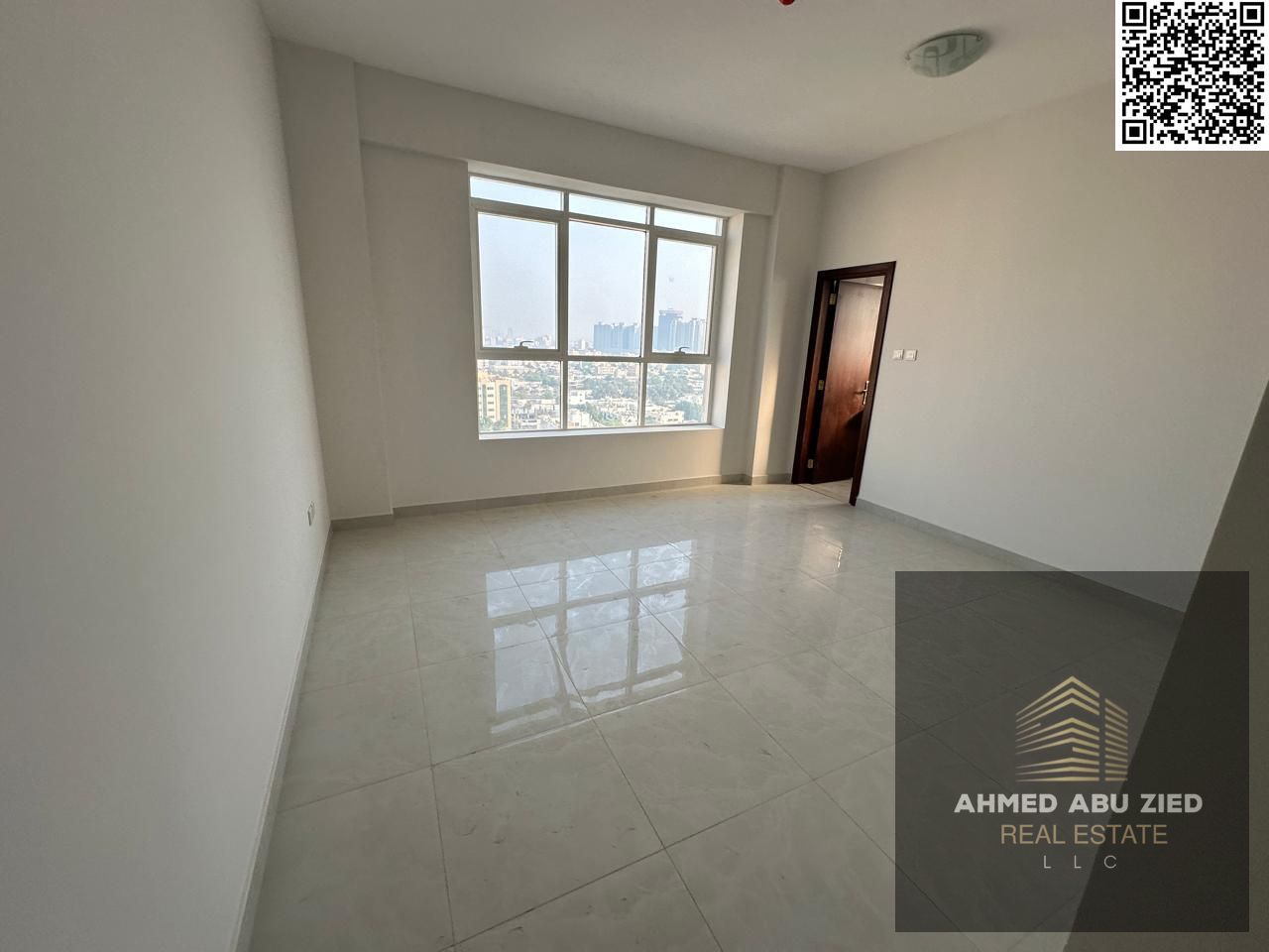 Luxury apartment with two bedrooms, a large living room, a spacious and modern kitchen, two balconies with open views, three bathrooms, central air co