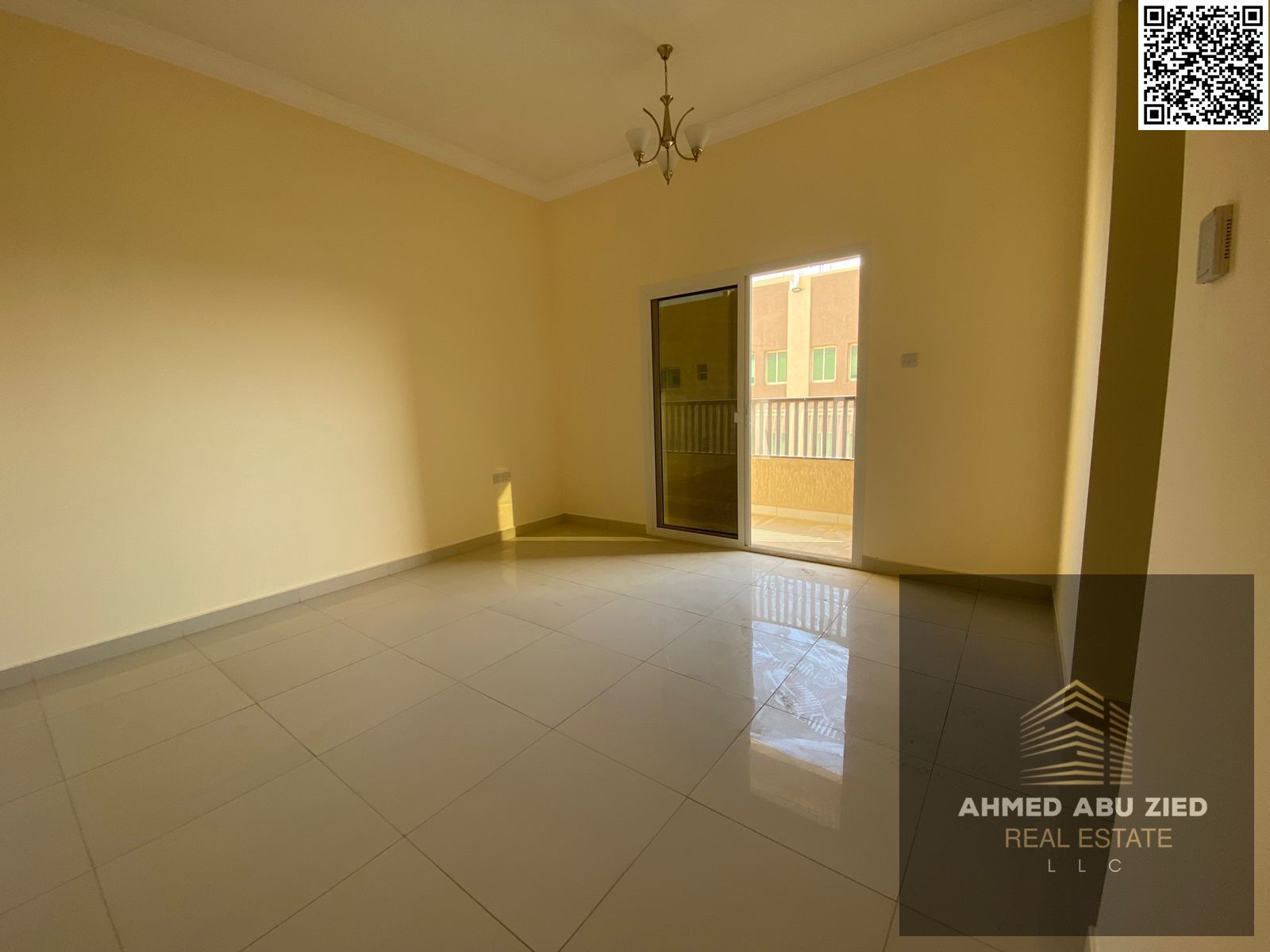 Luxurious and elegant master bedrooms, first occupancy, large living room, spacious modern kitchen, balcony with open view, 2 bathrooms, central air