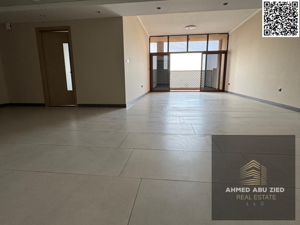 Luxurious and elegant 3 master bedrooms, very large living room, spacious kitchen, central air conditioning, 3 bathrooms, maid's room and laundry room