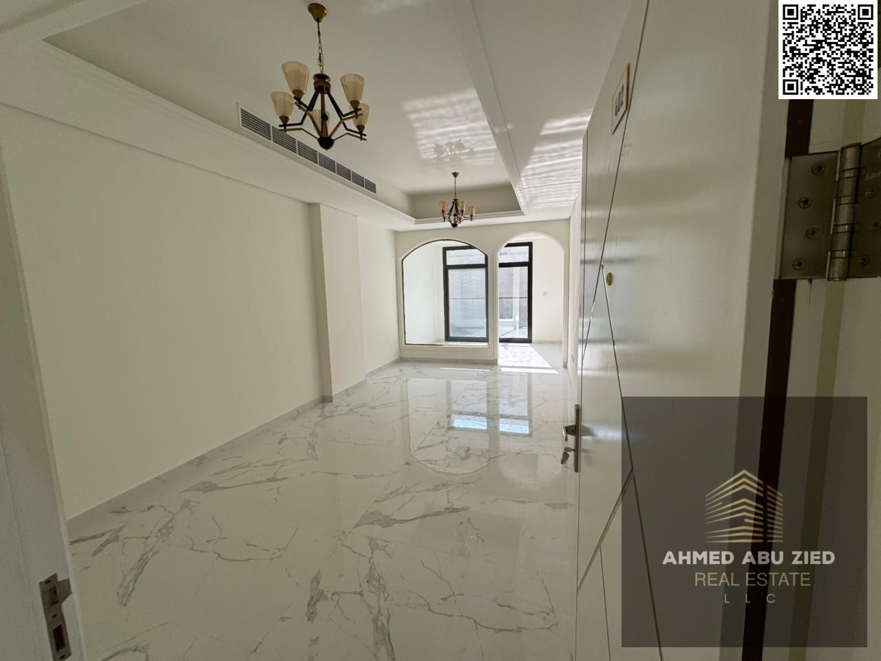 Luxurious and elegant master bedroom, large living room, spacious kitchen, 2 bathrooms, central air conditioning, stunning views, flexible payment opt