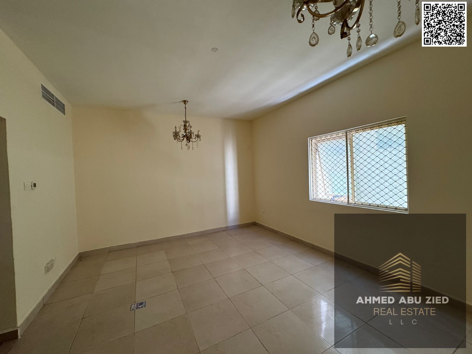 Upscale and luxurious 3-bedroom apartment, including master bedrooms, large living room, spacious kitchen, 3 bathrooms, central air conditioning, balc
