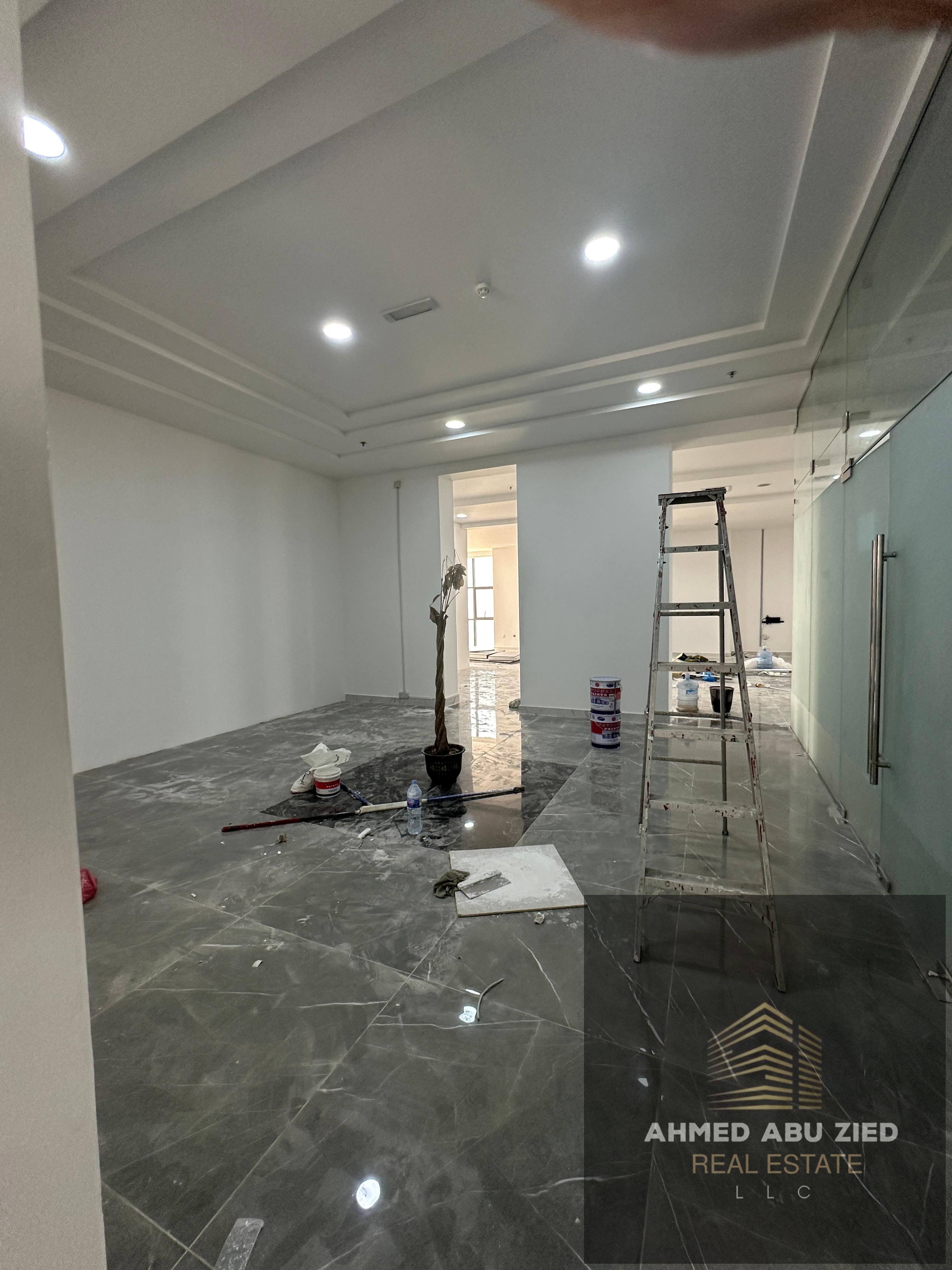 Luxury Company Headquarters + Private Parking – Full Floor of 5,000 Sq. Ft. | Creek View | Al Rashidiya 1 Ajman | Ideal for Companies, Administrative