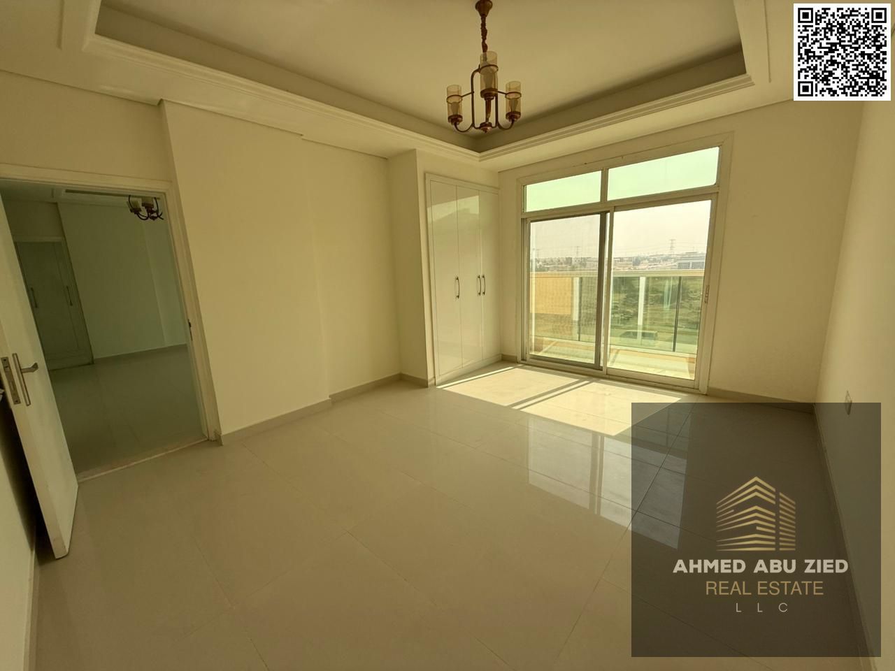 Upscale and luxurious 3-bedroom apartment, including 2 master bedrooms, large living room, spacious kitchen, 3 bathrooms, built-in wardrobes, balcony