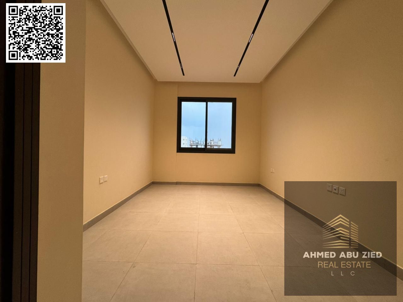 The finest and most luxurious apartment for annual rent in Ajman, Al Jurf 3, first occupant, master bedroom and living room, 2 bathrooms, balcony, cen