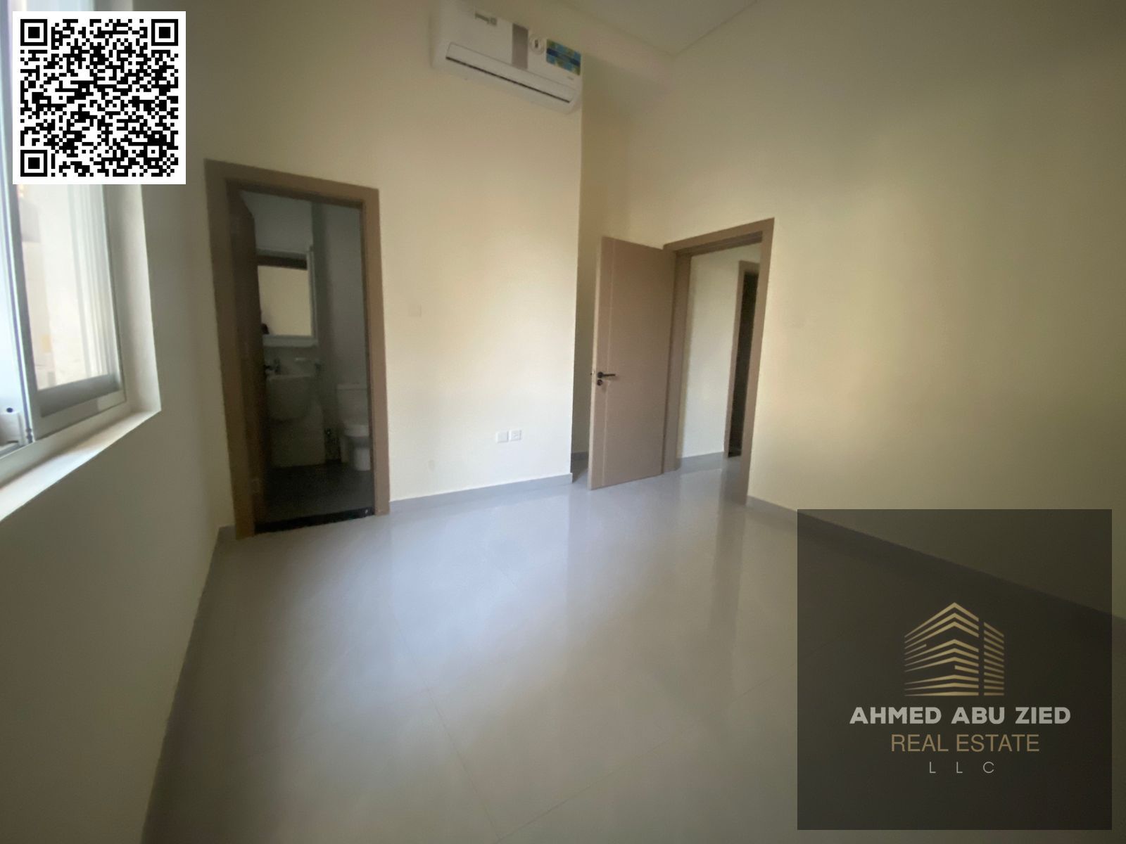 One bedroom and living room for annual rent in Al Rawda 1 - Ajman, first occupant, ground floor, 2 bathrooms, split AC, prime location, AED 32,000, 4
