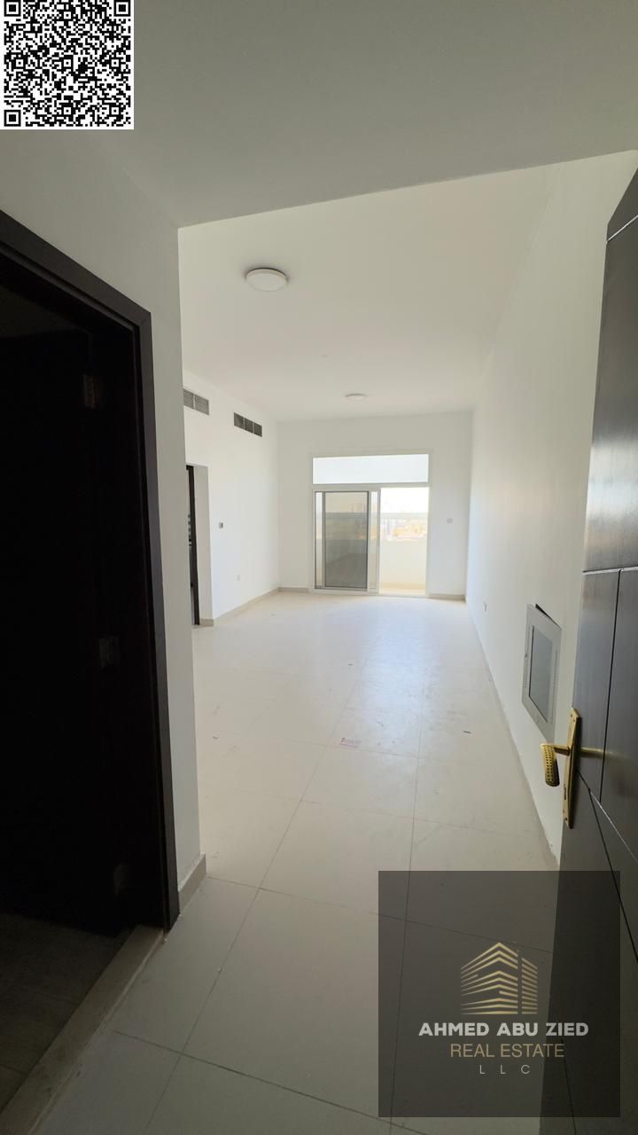 Two-bedroom apartment with a living room and three bathrooms, brand new, for annual rent in Ajman, Al Muwaihat 3. Excellent location, spacious, centra
