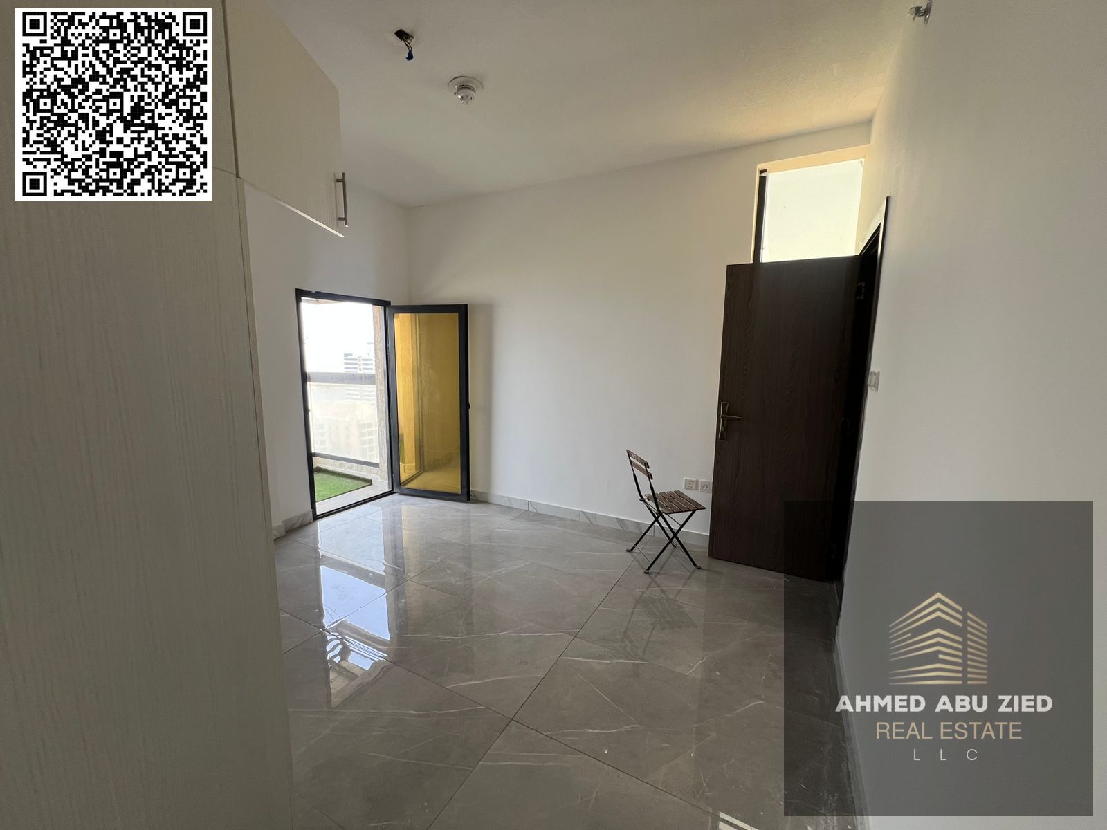 Upscale two-bedroom apartment with a living room and three bathrooms in Ajman, Al Rashidiya 1, with an open sea view and balcony, gym, swimming pool,