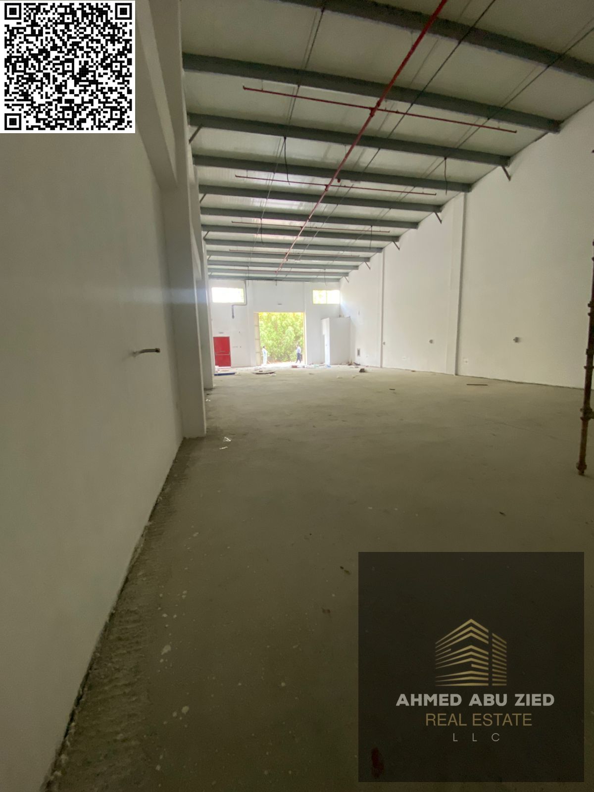 A commercial warehouse is available for annual rent in Ajman, located in Al Rawda Industrial Area 1 on Al Salam Street. It is suitable for all commerc