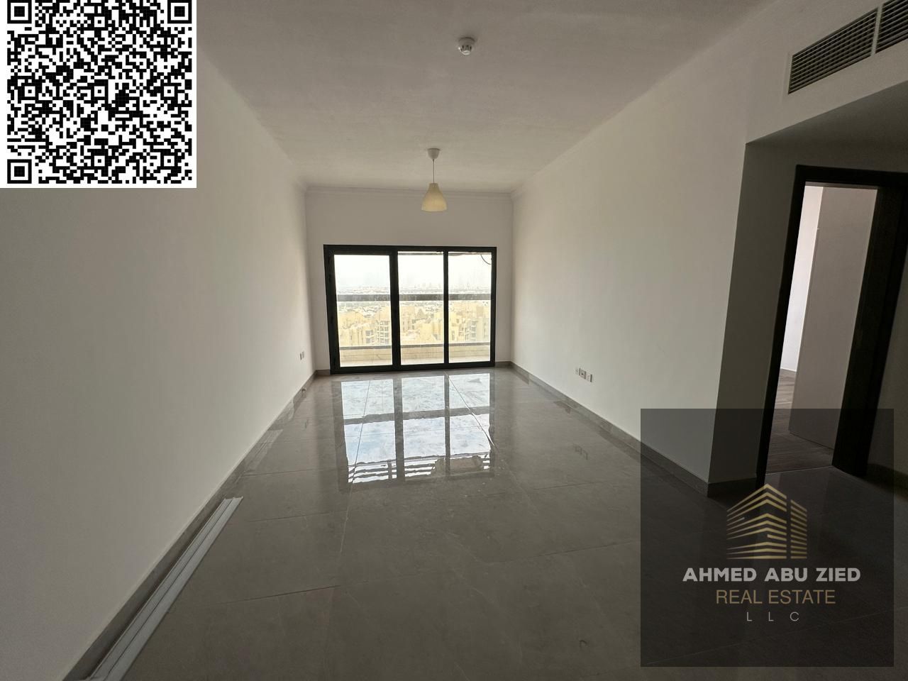 One-bedroom apartment with a living room and two bathrooms in Ajman, Al Rashidiya 1, with a fully equipped kitchen, balcony, gym, swimming pool, and a