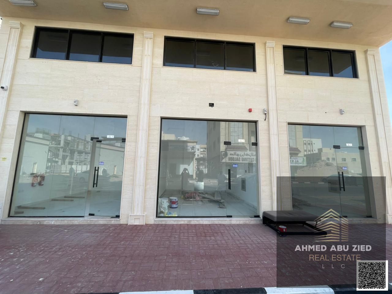 Annual shop for rent in Ajman, spacious layout, great opportunity, suitable for all commercial activities, close to services, easy access to Dubai.