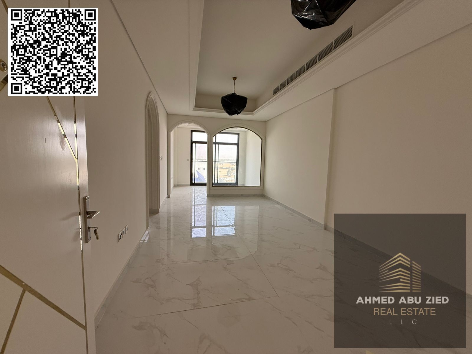 For annual rent in Ajman, a brand new building, first occupancy available. One-bedroom apartment with a living room, majlis, two bathrooms, and a balc