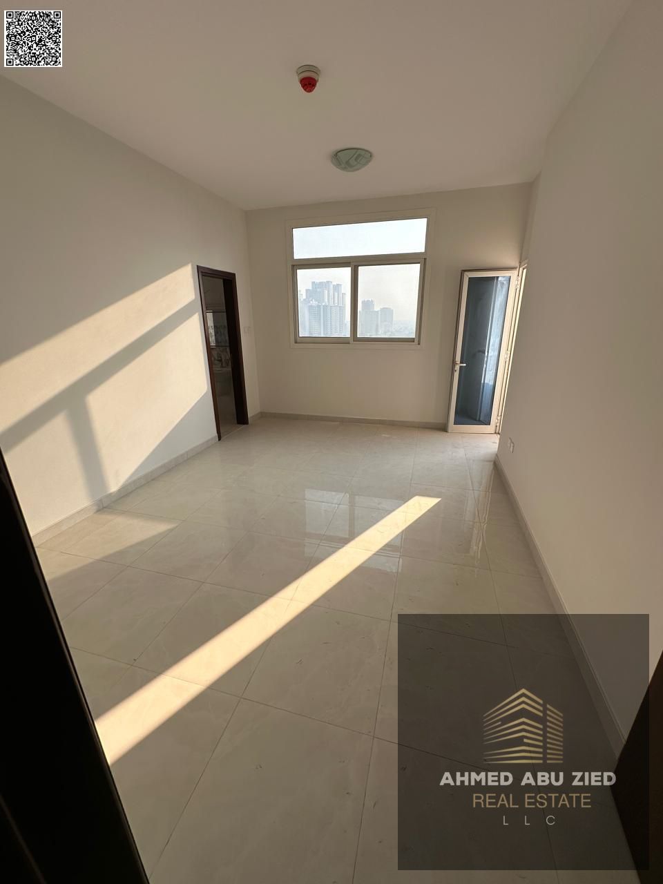 First tenant 2BR apartment with living room for annual rent. Free parking, 3 baths, sea-view balcony, central AC, wardrobes, spacious, luxury finish.