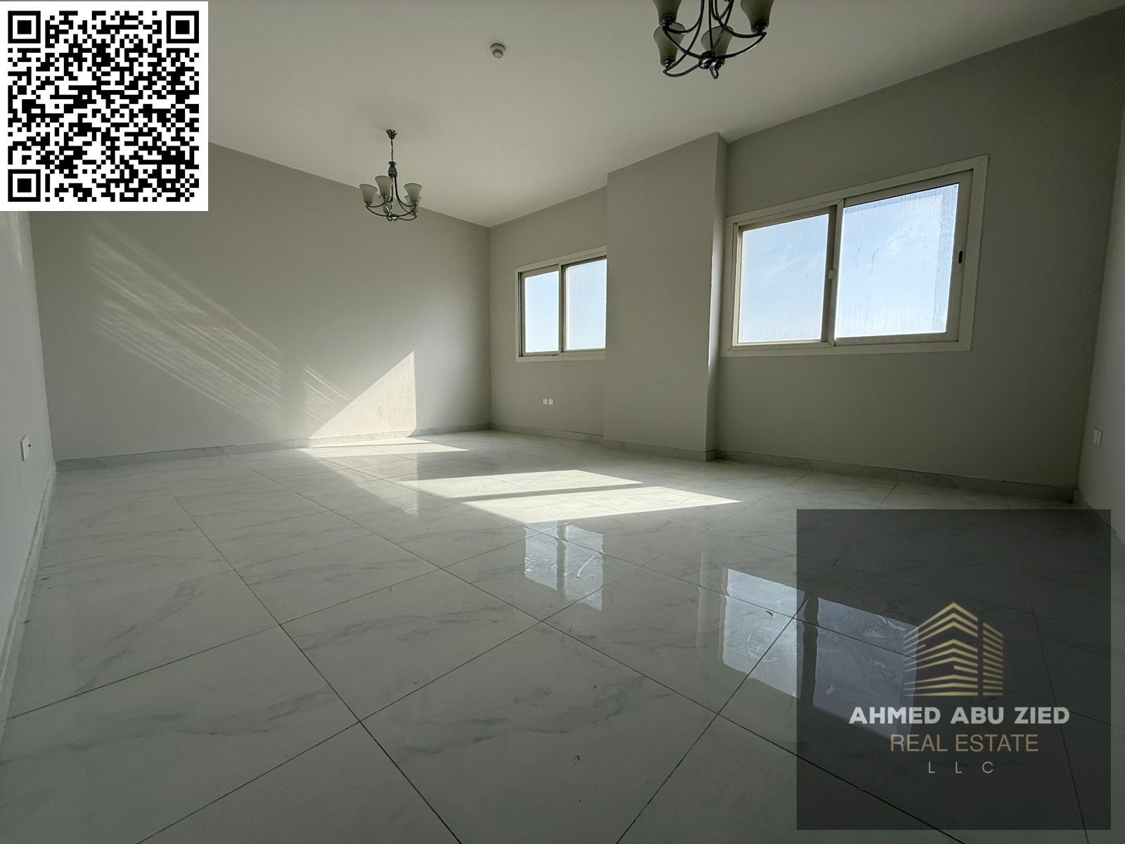 Apartment for annual rent in Al Jurf 3, Ajman - 2 master bedrooms, living room, 3 bathrooms, free parking, first tenant
