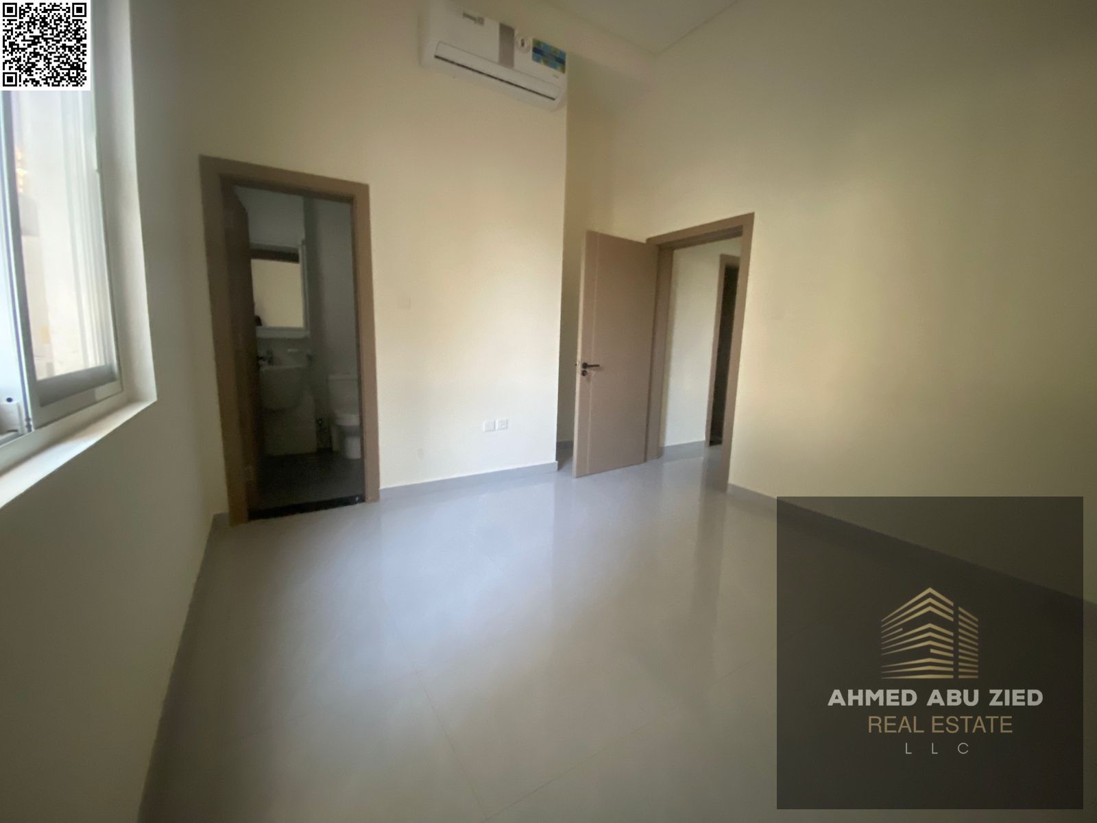 Upscale and best one-bedroom apartment for annual rent-cfirst tenant - Master bedroom - Split AC - 2 bathrooms - Close to Sheikh Mohammed Bin Zayed