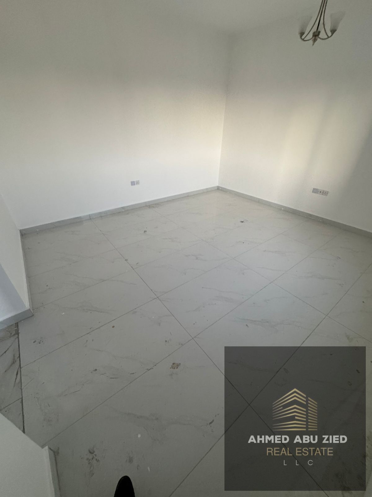 Studio for annual rent in Al Nuaimiya 3: first tenant, spacious studio, central AC, premium finish, semi-separate kitchen, wide space, prime location.