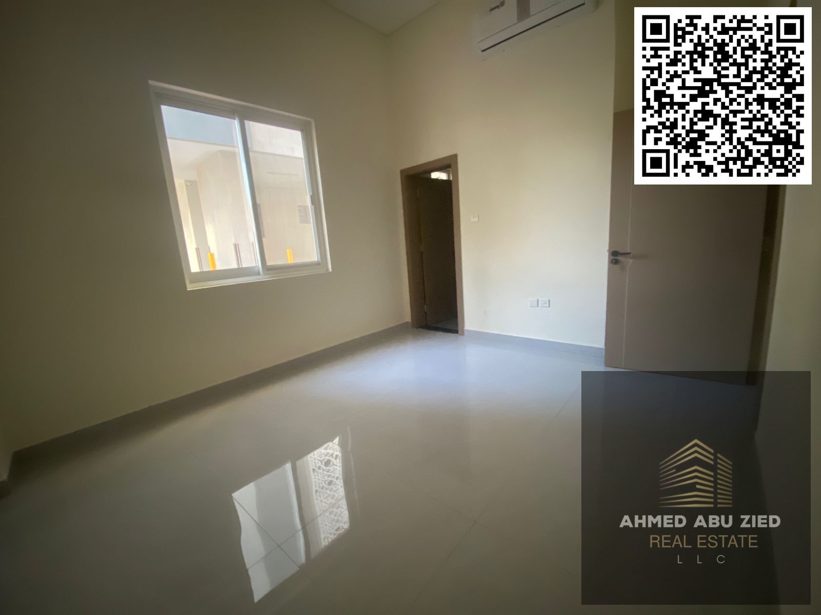 Upscale and luxurious bedroom and living room | 2 bathrooms | First occupancy | Split AC | Ground floor | Prime location | Close to all services, mark