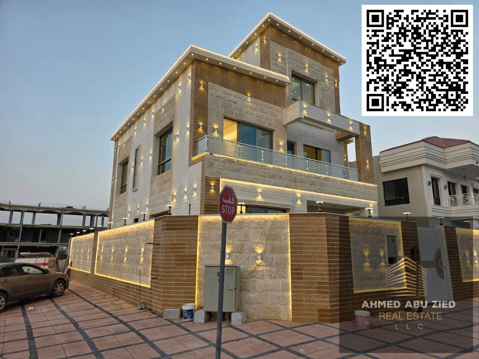 Luxury villa with a modern design | 5 master bedrooms | Parking | Spacious rooftop | High-end finishes and contemporary design | Close to services, sc