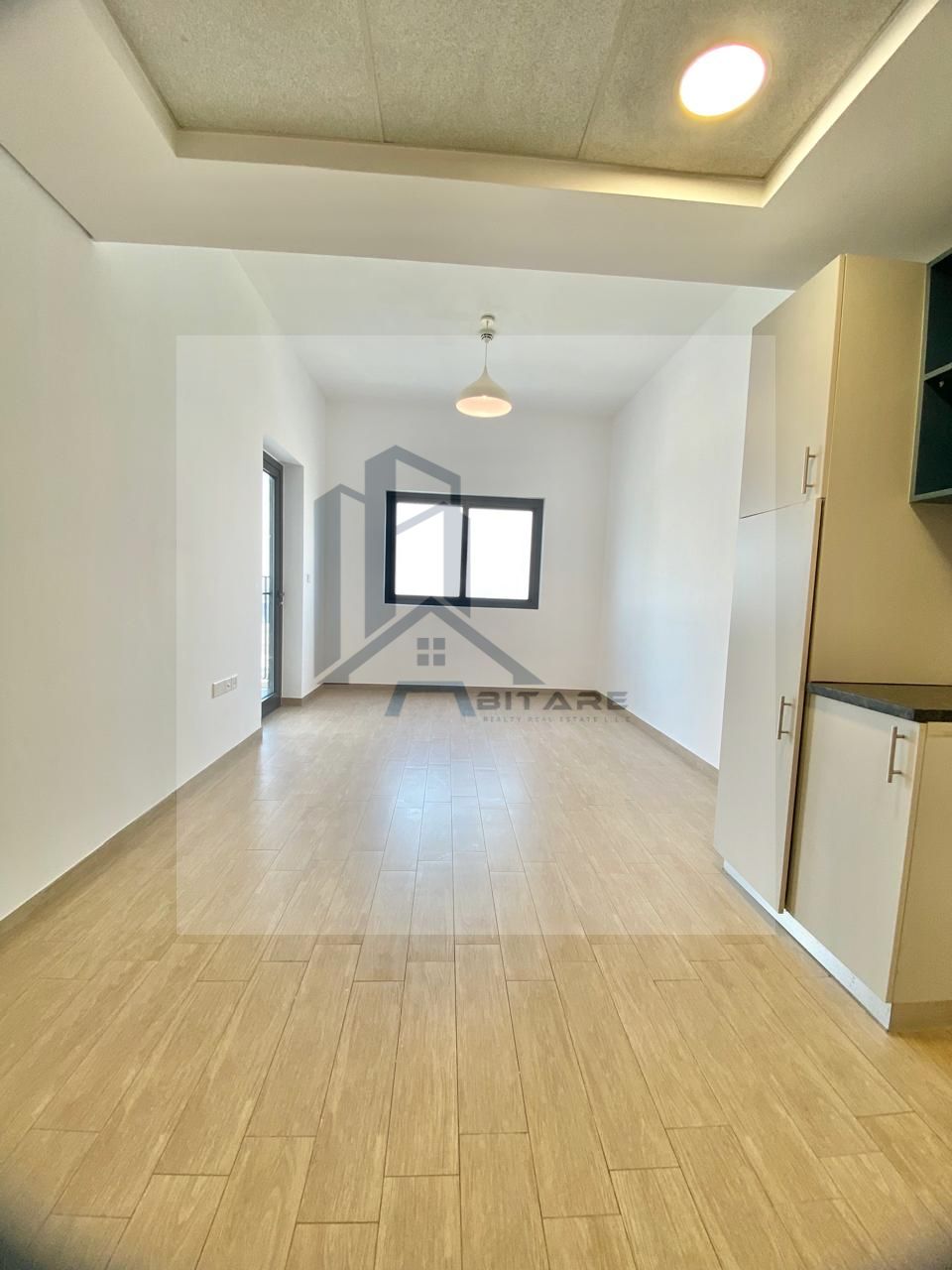 Cozy 2BHK for Rent – Prime Location Near Energy Metro Station!