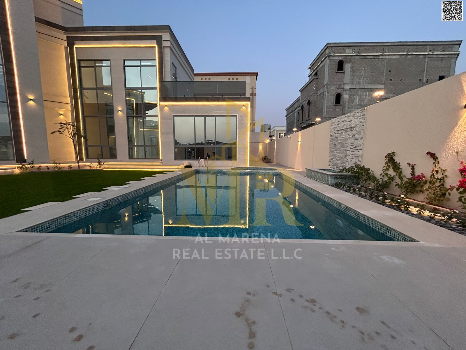 Modern villa with a contemporary design, 10,300 sq ft, with a swimming pool and elevator / in a prime location, freehold ownership for life, price inc