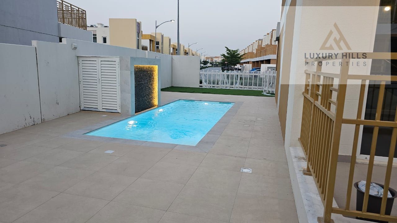 End Corner Unit | Own Swimming Pool | Roof Top Access