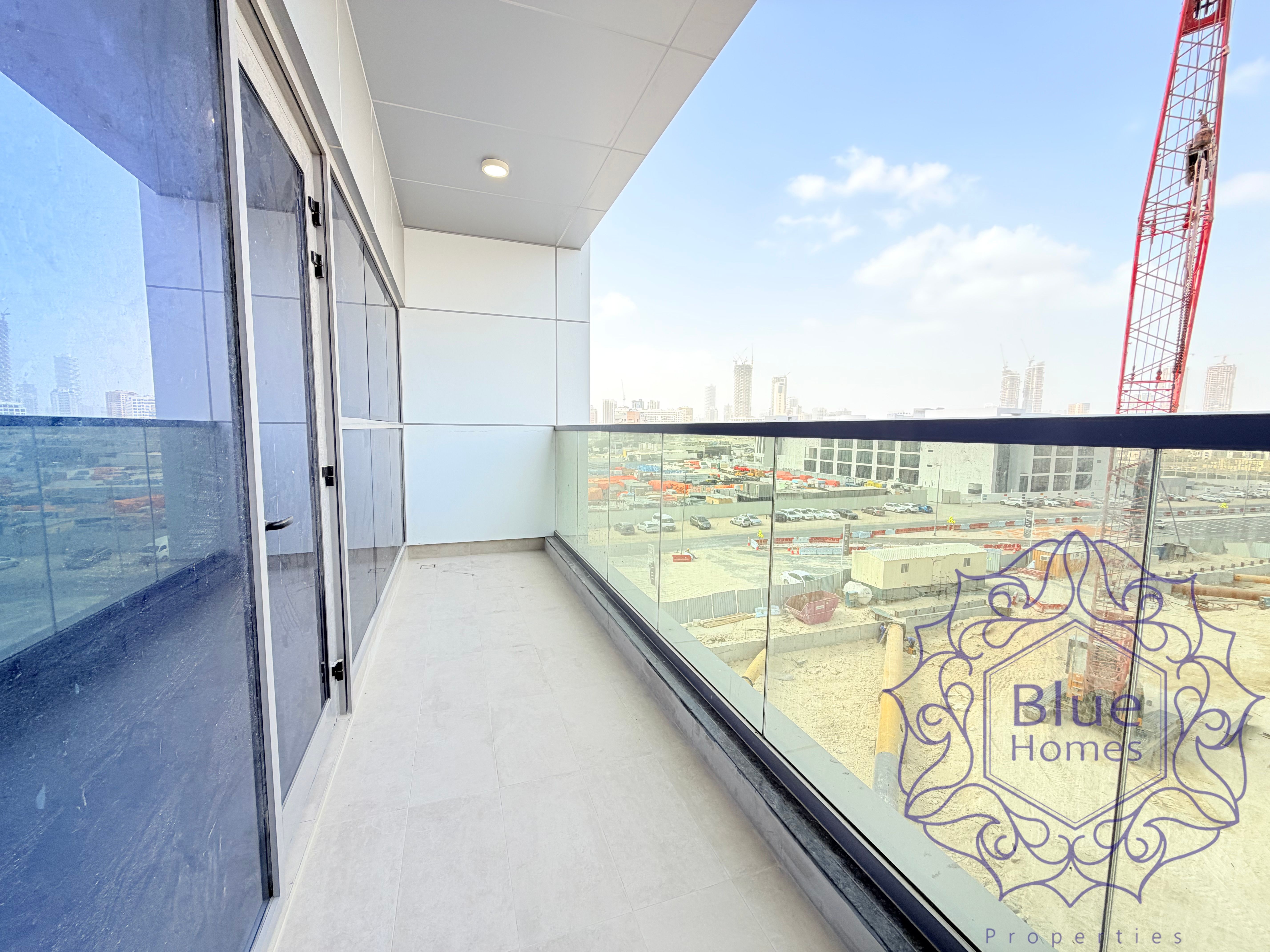 Brand new very spacious 1BR 80K 4 cheq