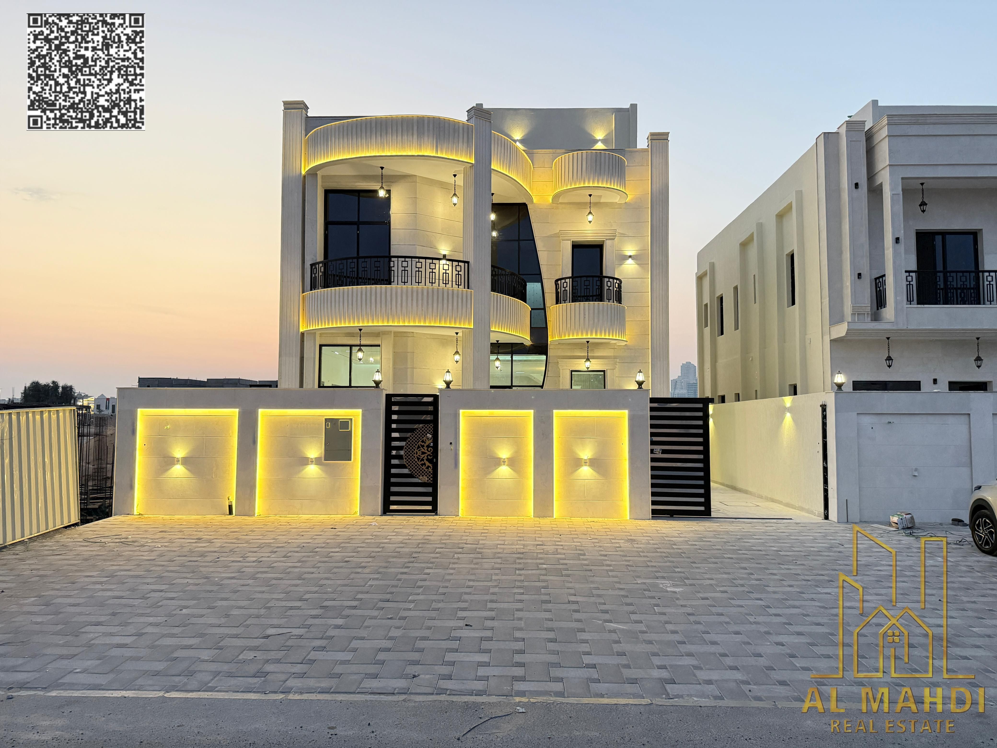 Villa for sale in Al-Haliyo 2 - 5 rooms, two floors and a roof at an excellent price