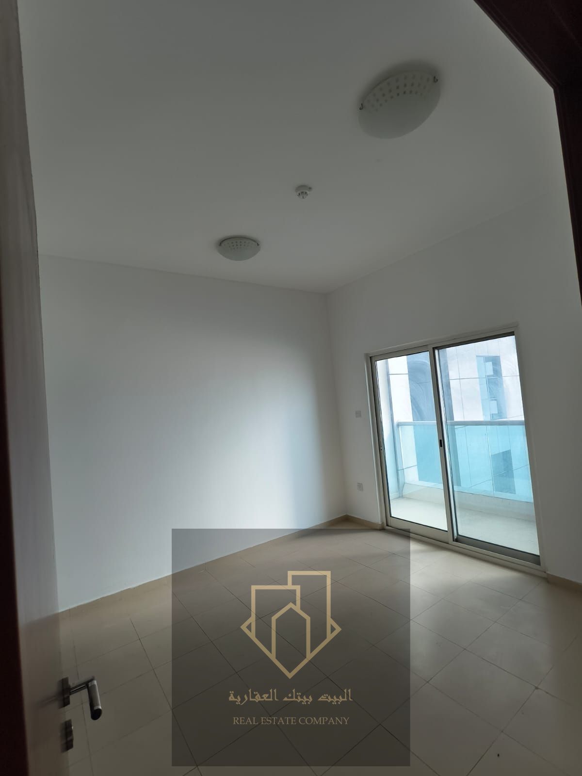 • Two bedrooms and a spacious living room • Large area • Open view • 2 bathrooms • Balcony • With parking • Open kitchen