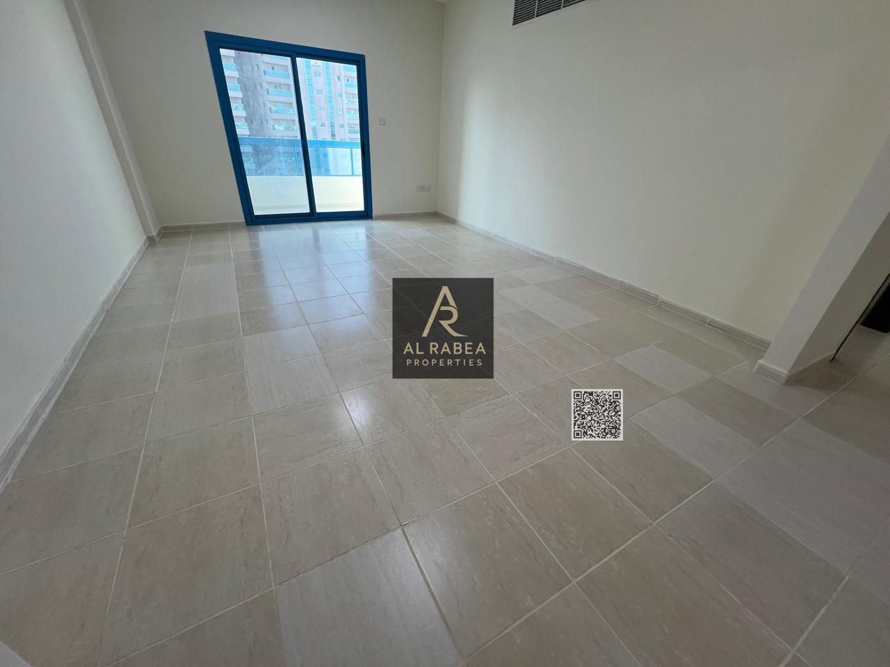 Prime location - open view - spacious areas